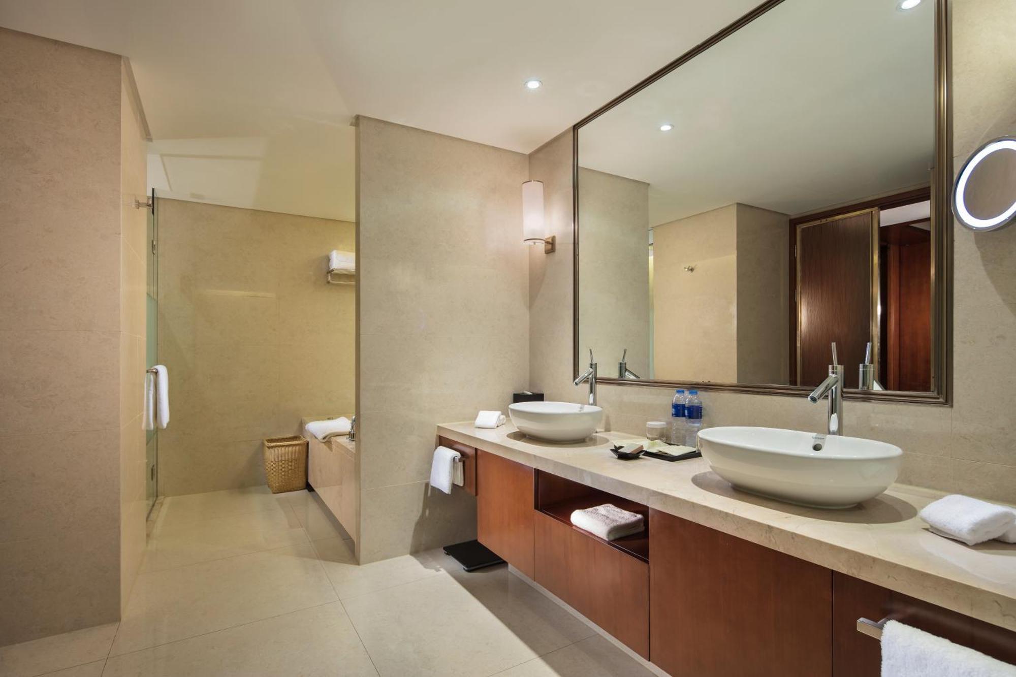 Hilton Nanjing Riverside Exterior foto